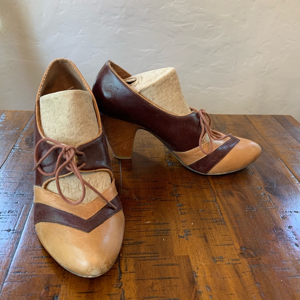 Vintage Brown Leather Aldo Heels